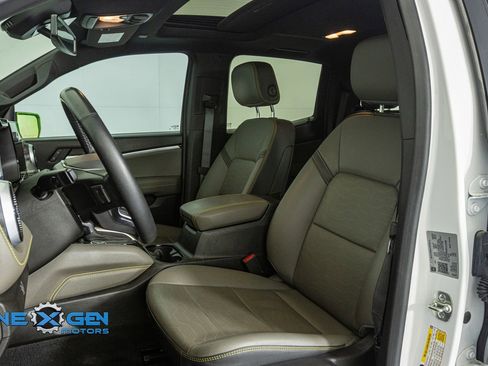 Used 2024 Chevrolet Colorado ZR2 w/ ZR2 Convenience Package III AWD/4WD image 22