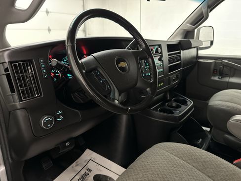 Used 2020 Chevrolet Express 2500 image 14