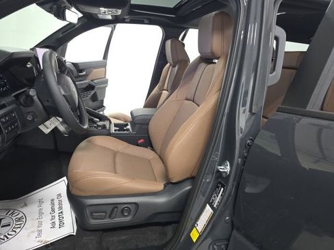 New 2026 Toyota 4Runner Limited AWD/4WD image 17