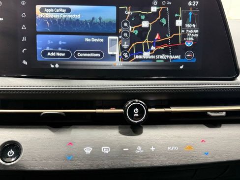 Used 2023 Nissan Ariya AWD image 18