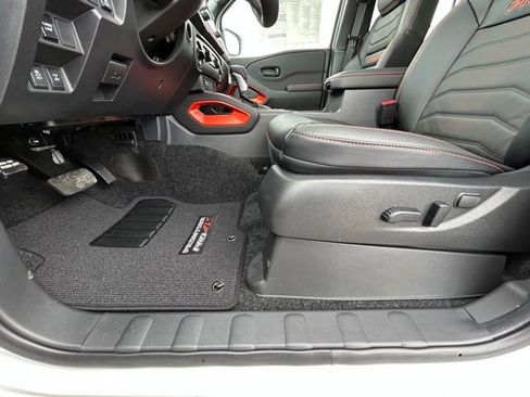 New 2026 Nissan Frontier PRO-4X w/ Pro Premium Package AWD/4WD image 31