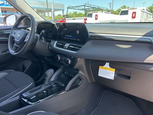 New 2026 Chevrolet TrailBlazer LT FWD image 29