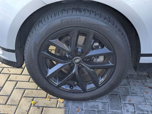 Used 2025 Land Rover Range Rover Velar Dynamic SE AWD/4WD image 5