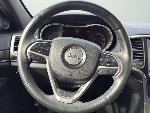 Used 2018 Jeep Grand Cherokee Limited w/ Trailer Tow Group IV image 11