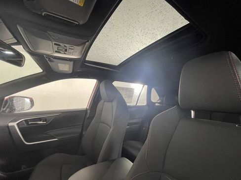 New 2025 Toyota RAV4 SE image 10
