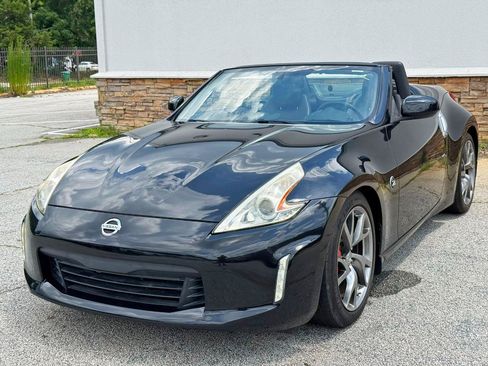 Used 2014 Nissan 370Z Touring w/ Sport Package RWD image 7