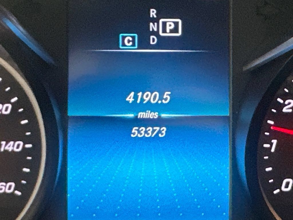 Used 2020 Mercedes-Benz C 300 Sedan image 4