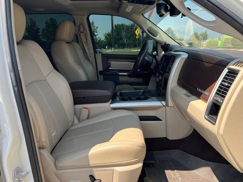 Used 2018 RAM 2500 Laramie w/ Convenience Group AWD/4WD image 15