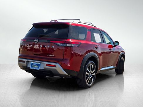 Used 2023 Nissan Pathfinder Platinum FWD image 4