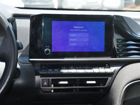 Used 2025 Toyota Camry LE FWD image 15