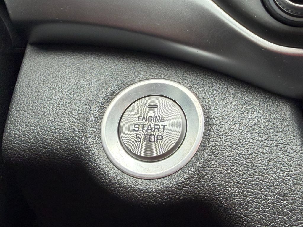 Used 2019 Hyundai Elantra Value Edition w/ Cargo Package FWD image 18