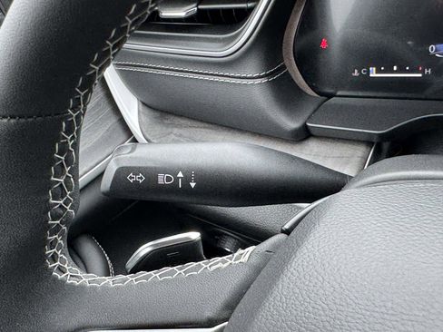 Used 2023 Jeep Grand Cherokee Limited image 21