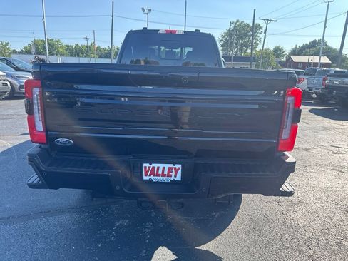 Used 2025 Ford F350 Platinum AWD/4WD image 5