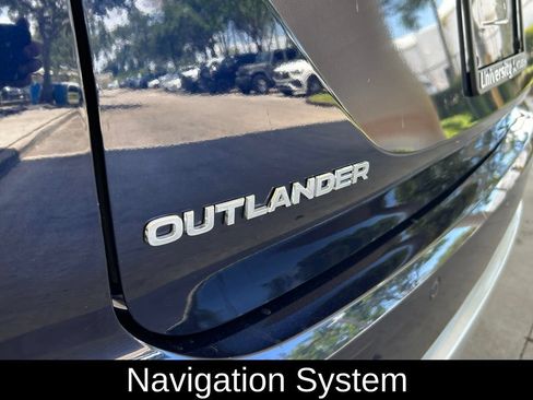 Used 2024 Mitsubishi Outlander SEL Black Edition FWD image 17