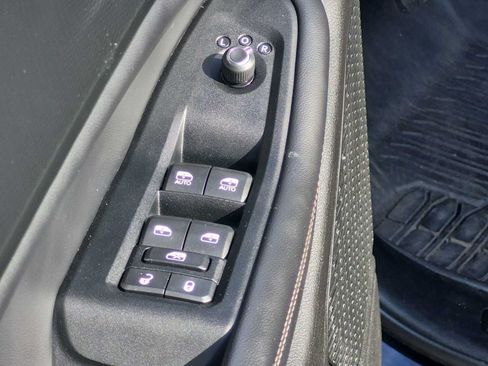 Used 2023 Jeep Grand Cherokee Altitude AWD/4WD image 9