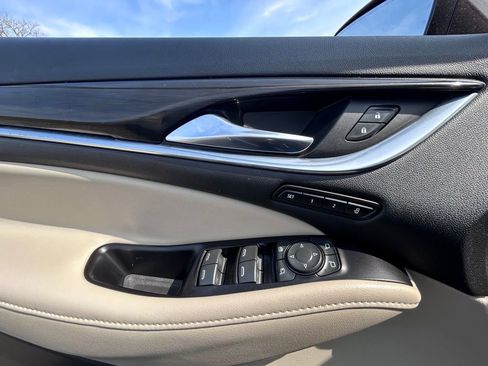 Used 2019 Buick Enclave Premium w/ Experience Buick Package AWD/4WD image 31