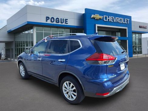 Used 2020 Nissan Rogue SV AWD/4WD image 3