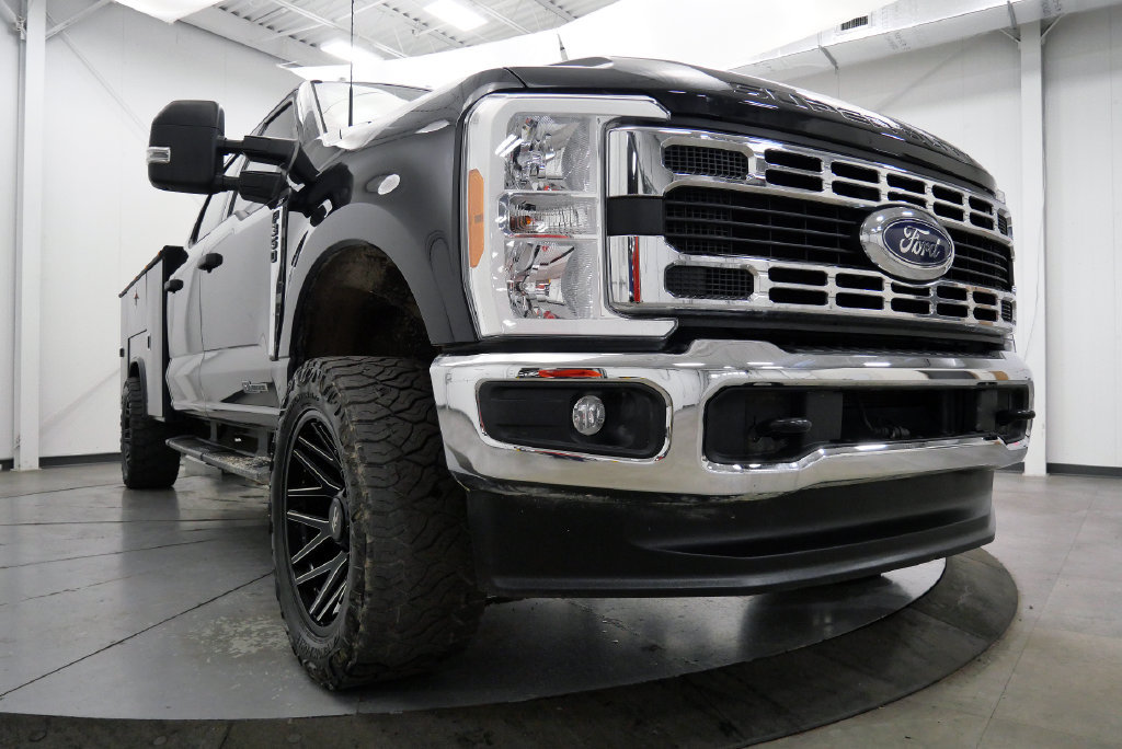 Used 2023 Ford F350 XLT w/ Snow Plow Prep Package AWD/4WD image 45