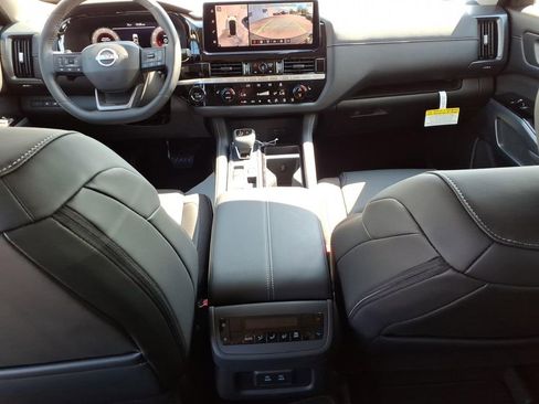 New 2026 Nissan Pathfinder SL FWD image 13