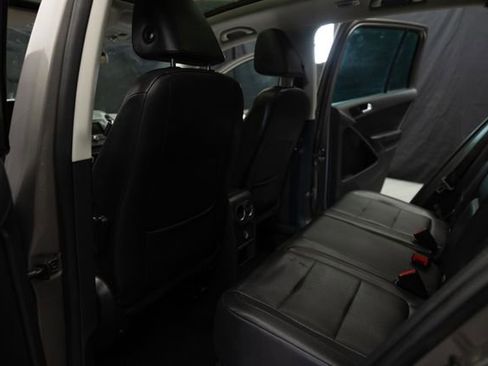 Used 2011 Volkswagen Tiguan SEL AWD/4WD image 15