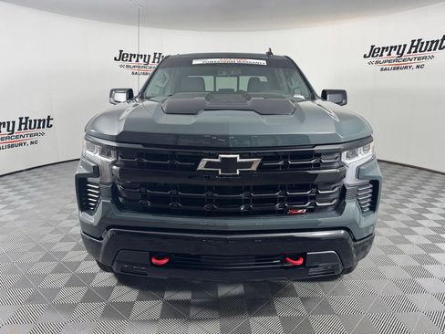 Used 2025 Chevrolet Silverado 1500 LT Trail Boss w/ Convenience Package II AWD/4WD image 3