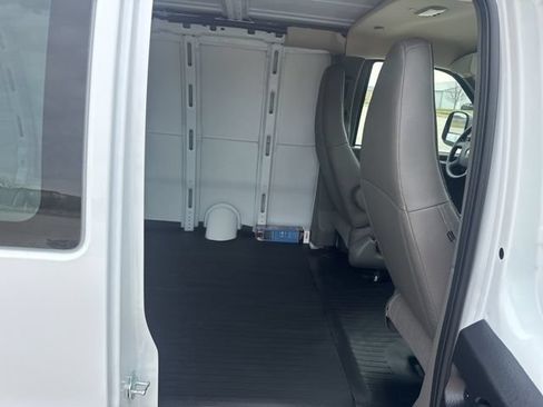 New 2026 Chevrolet Express 2500 RWD image 14