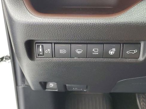 Used 2020 Toyota RAV4 Limited AWD/4WD image 34
