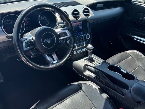 Used 2022 Ford Mustang Premium RWD image 9