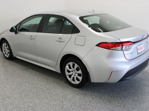 Used 2026 Toyota Corolla LE FWD image 9