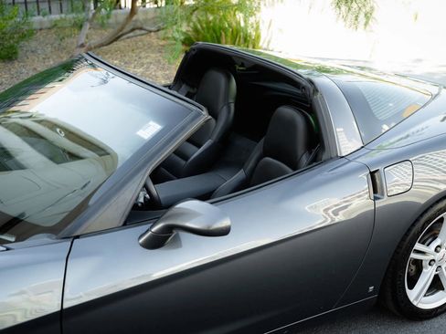 Used 2009 Chevrolet Corvette Coupe w/ Preferred Equipment Group image 61