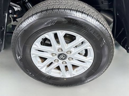 Certified 2025 Toyota Tundra SR5 w/ SR5 Convenience Package AWD/4WD image 31