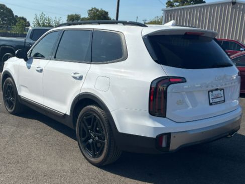 Used 2023 Kia Telluride SX X-Line AWD/4WD image 3