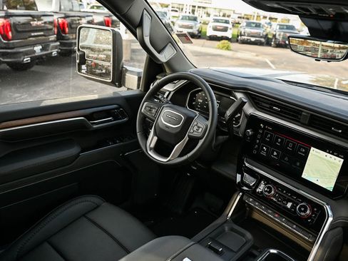 New 2026 GMC Sierra 3500 Denali w/ Denali Reserve Package image 12