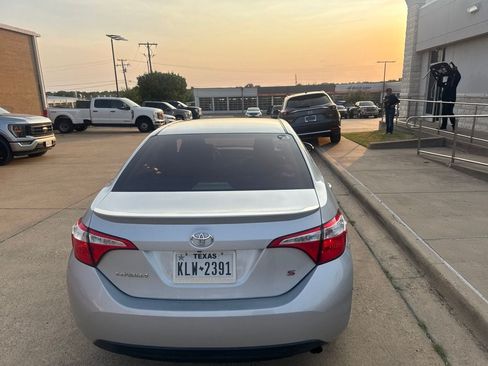 Used 2016 Toyota Corolla S FWD image 5