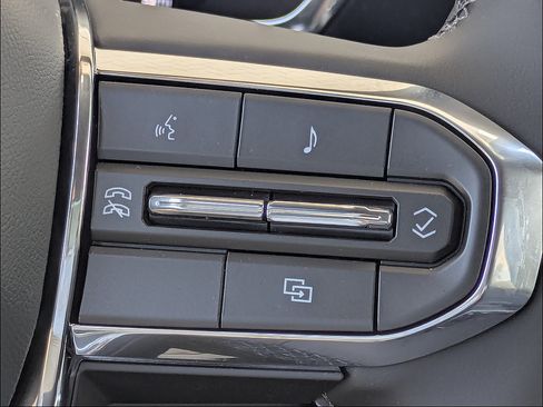New 2026 GMC Canyon Elevation w/ Convenience Package RWD image 25