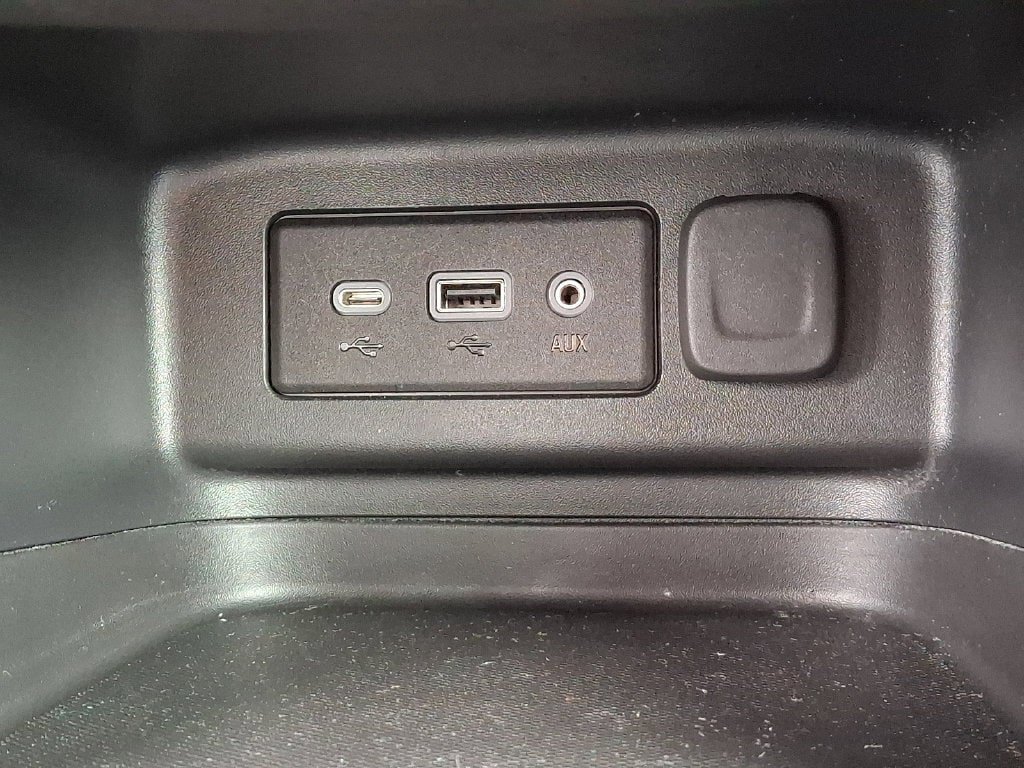 Used 2023 Chevrolet Equinox RS AWD/4WD image 28