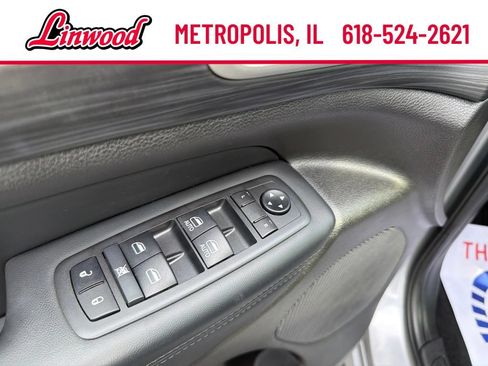 Used 2021 Jeep Grand Cherokee Laredo X AWD/4WD image 14
