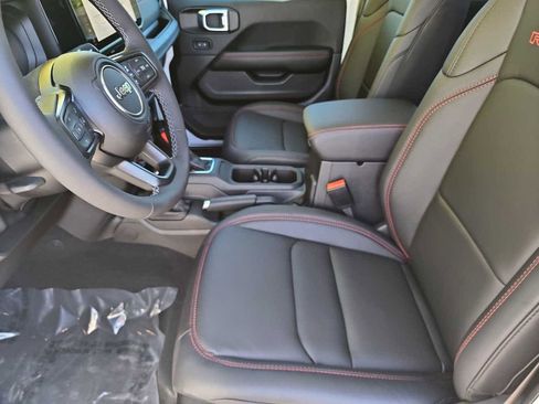 New 2026 Jeep Gladiator Rubicon w/ Steel Power Dome Hood Package AWD/4WD image 40