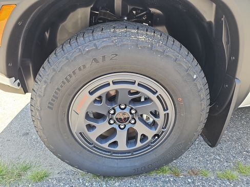 New 2026 Nissan Frontier PRO-4X w/ Pro-4x Convenience Package AWD/4WD image 11