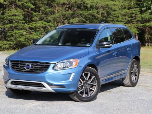 Used 2017 Volvo XC60 T6 Dynamic w/ Climate Package AWD/4WD image 41
