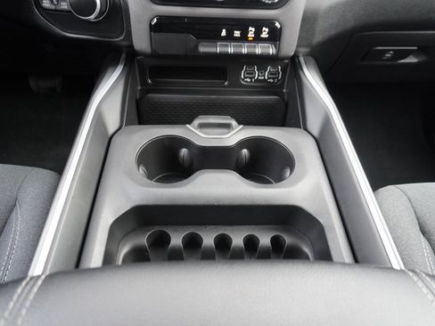 Used 2021 RAM 1500 Big Horn image 17