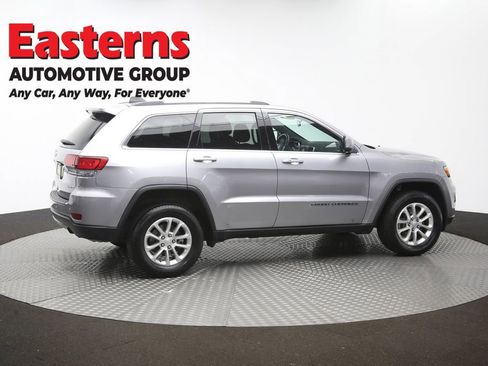 Used 2021 Jeep Grand Cherokee Laredo AWD/4WD image 41