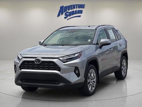Used 2025 Toyota RAV4 XLE Premium FWD image 2