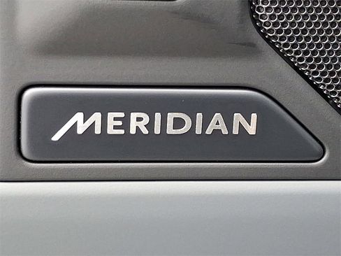 New 2025 Land Rover Defender 110 S image 20