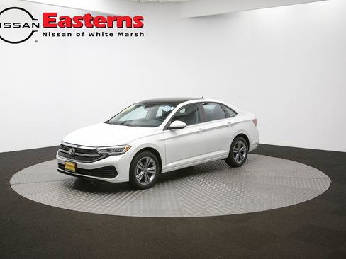 Used 2023 Volkswagen Jetta SE w/ Panoramic Sunroof Package image 97