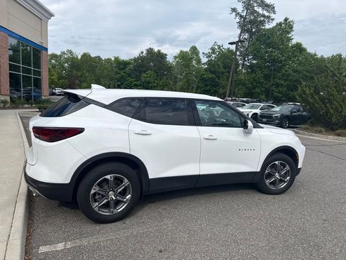 Used 2023 Chevrolet Blazer LT FWD image 5