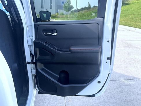 Certified 2024 Nissan Frontier PRO-4X w/ Pro Convenience Package image 21