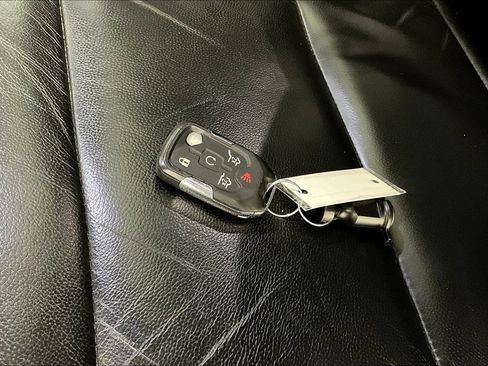 Used 2018 Chevrolet Tahoe LT w/ Luxury Package image 33