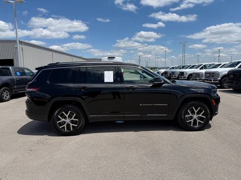 Used 2023 Jeep Grand Cherokee L Limited w/ Luxury Tech Group II AWD/4WD image 36