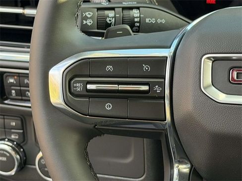 New 2026 GMC Yukon Elevation image 13